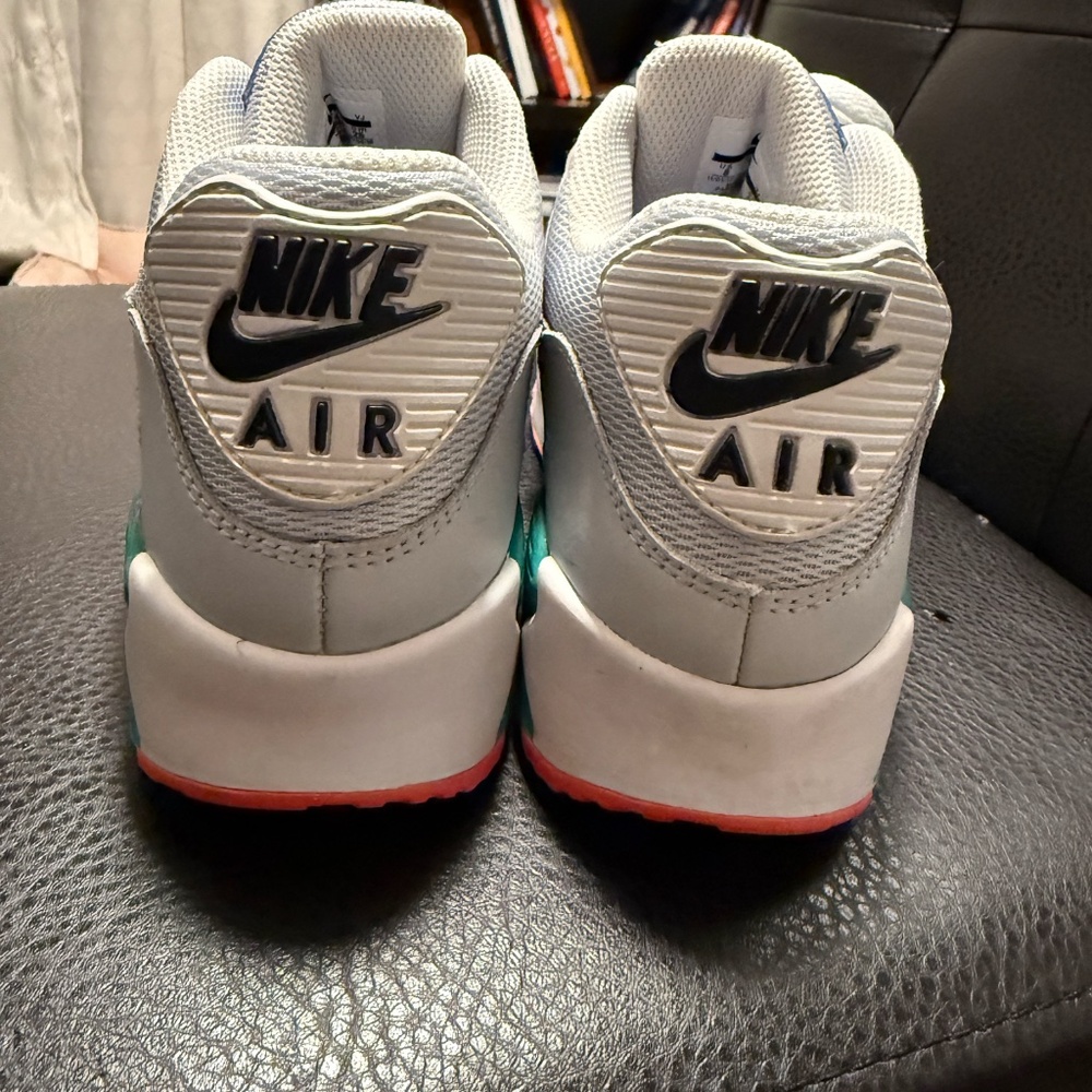 Nike Air Max Sneakers Black, Teal, and Salmon Colors | Barely Worn | Size 8" - Picture 4 of 6